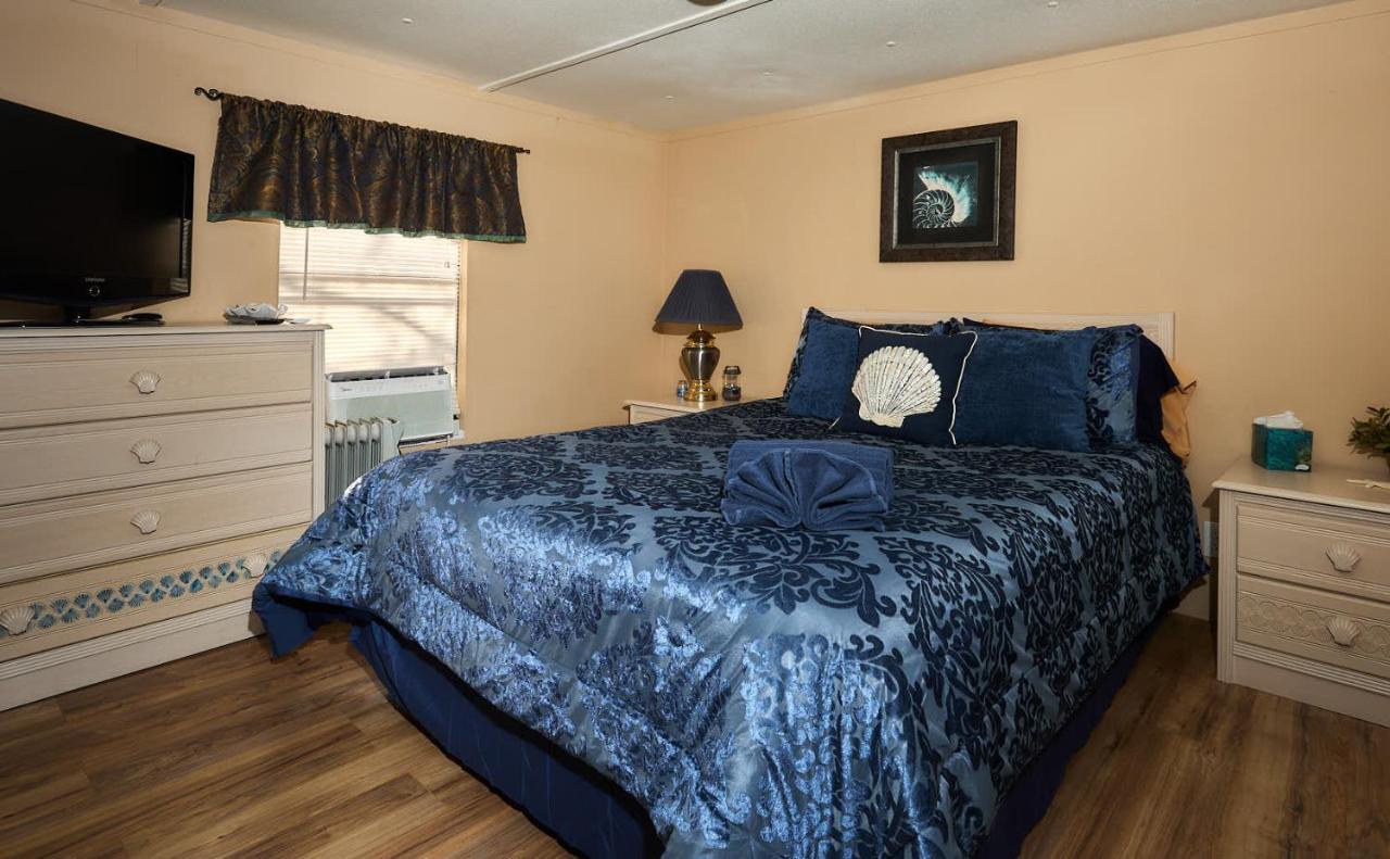 Room In Bb - Pleasant Days Bb Tropical Master Suite Homosassa Exterior photo